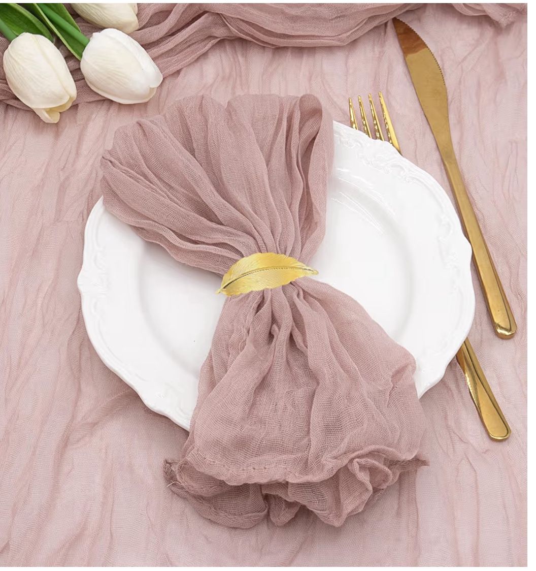 90 dusty pink dinner table, napkins