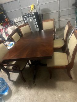Dining table set