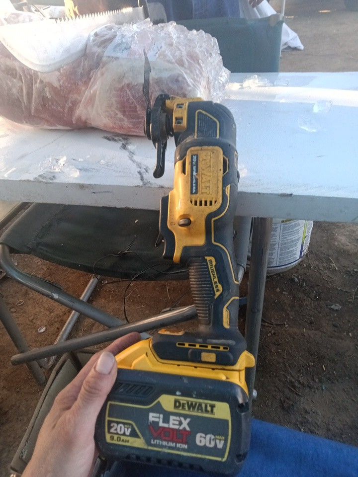 DeWalt Brushless And 60volts Battery