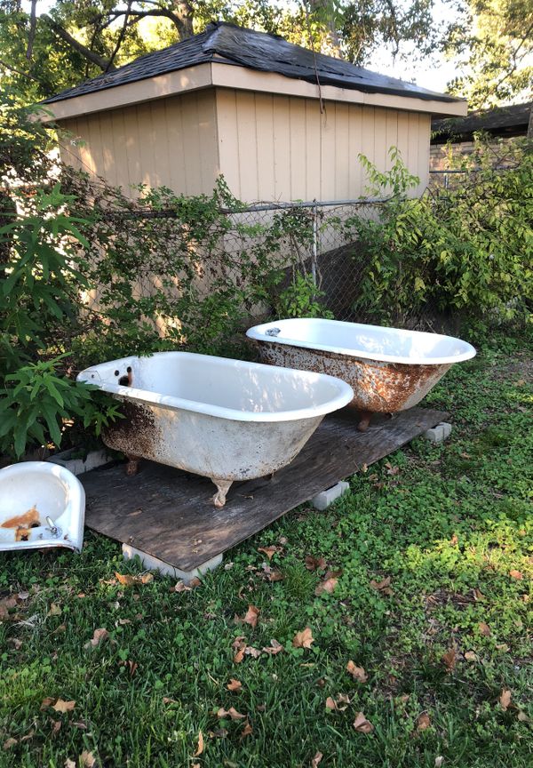 Claw foot tub cast iron great condition for Sale in Houston, TX OfferUp