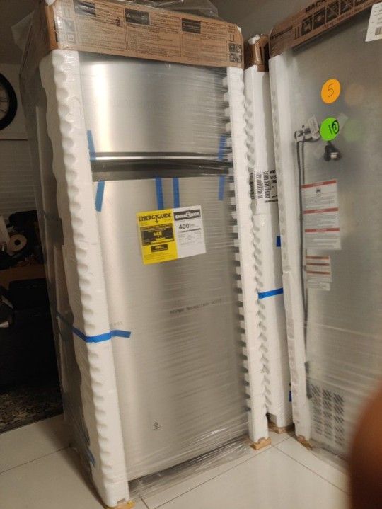 Whirlpool Refrigerator WRT518SZFM for Sale in Fort Lauderdale, FL OfferUp