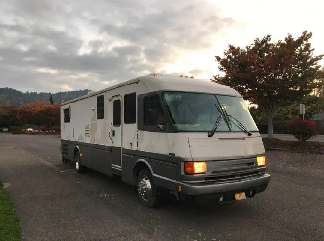 1994 Pace Arrow Fleet Wood Diesel 36'