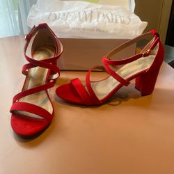 **RED CHUNKY  HIGH HEELS 👠  $20. Brand New Size 8