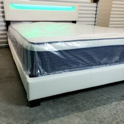 NEW QUEEN PILLOW TOP MATTRESS and BOX SPRING. Bed frame not included 👍