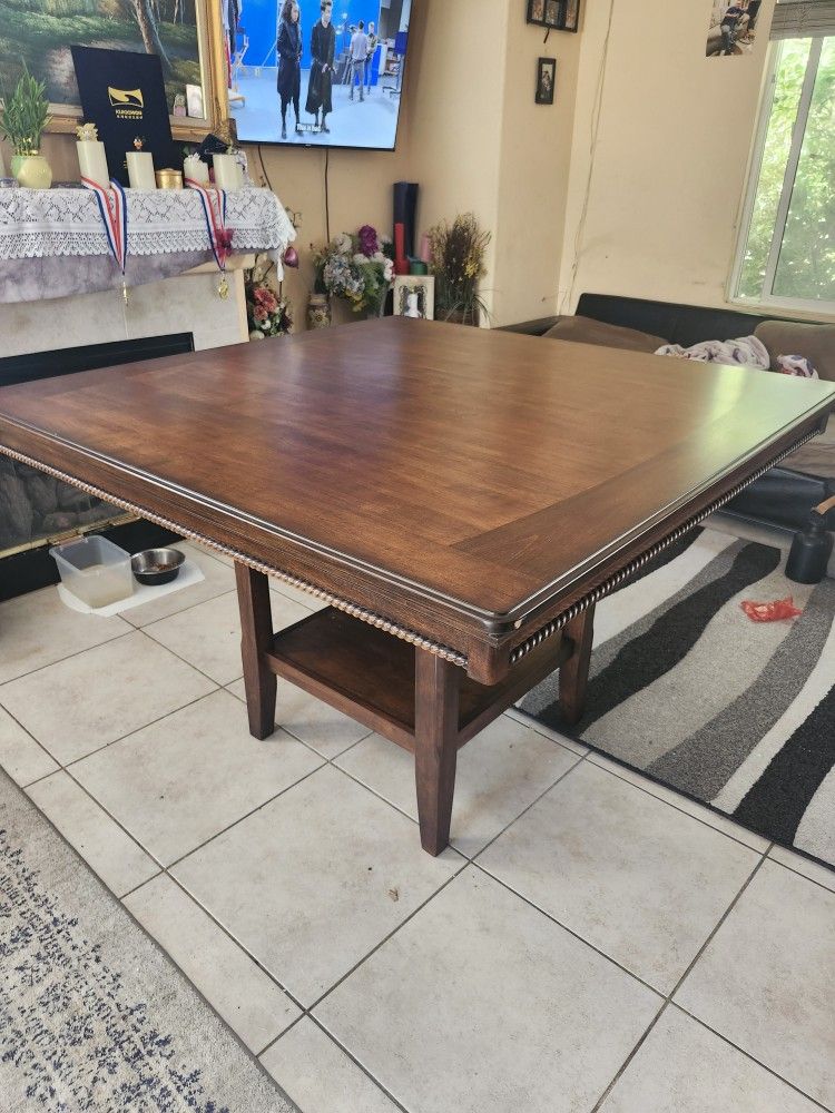 NEW!! Ashleys Mahogany 8 Seater Table $100