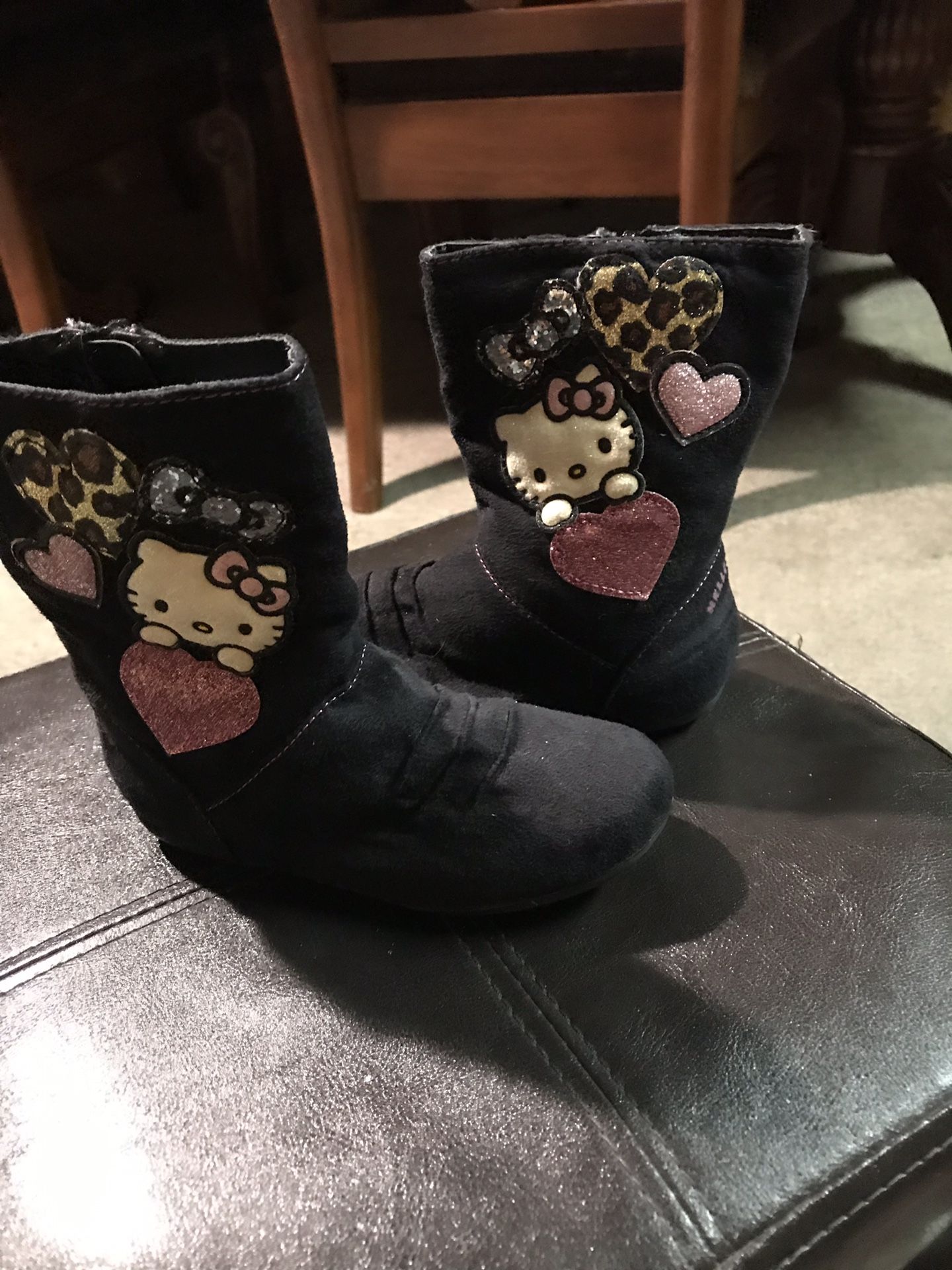 Boots for girl’s brand Hello Kitty size 10 M