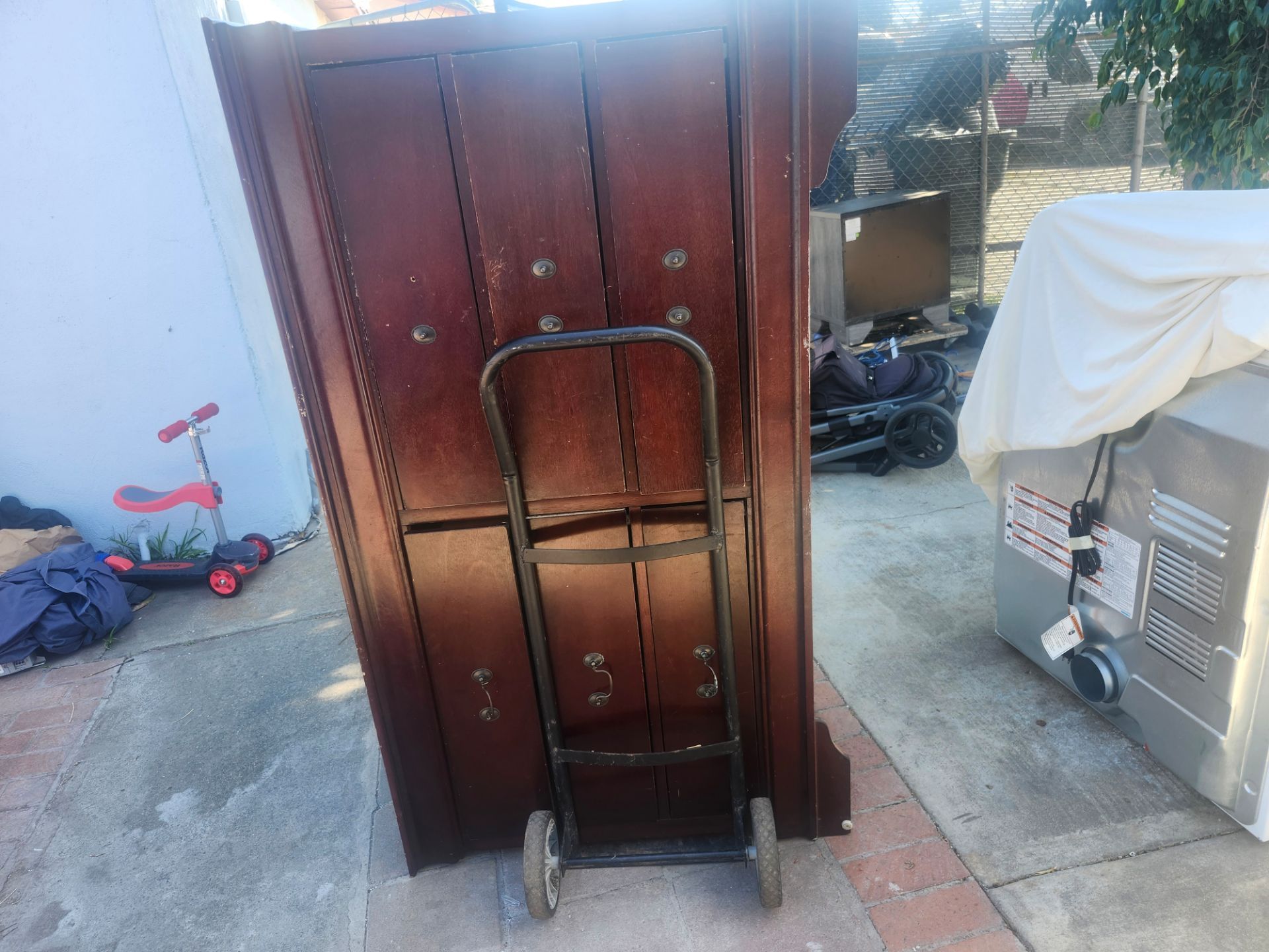 Dresser
