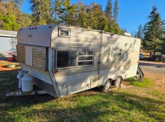 Terry travel trailer livable best offer by 1pm gets it