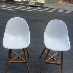 High Barstools Or Dinning/ Kitchen Chairs Can Also Be Used Outside In Patio 