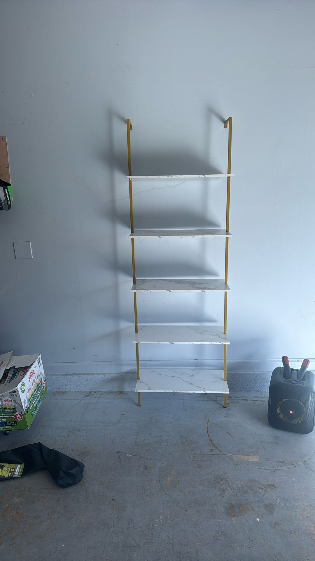 Shelves Whit Marmol Design Golden Frame 