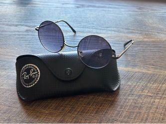 Round Rayban sunglasses