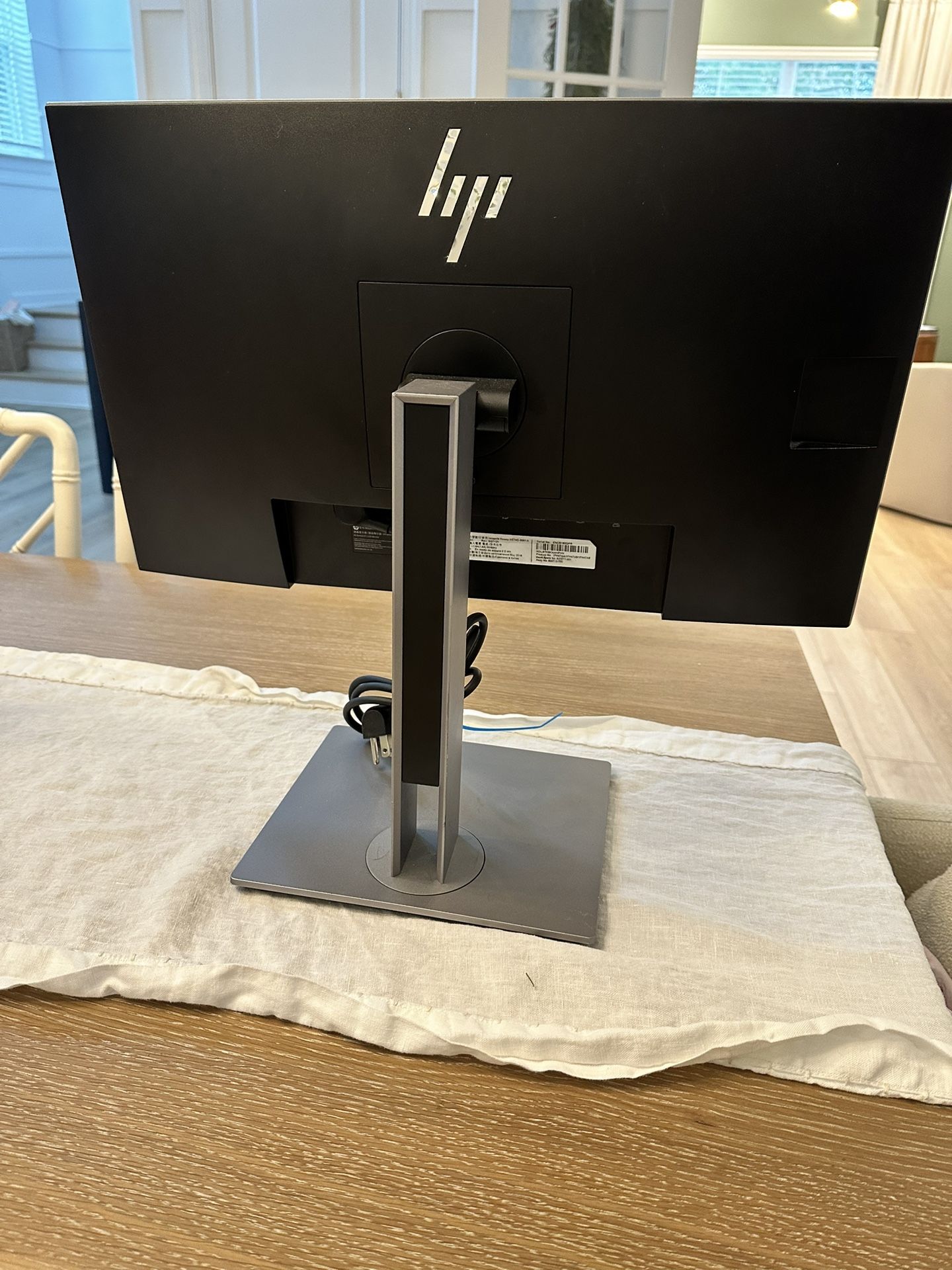HP Adjustable Computer monitor