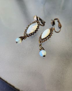 Beautiful Vintage Moonstone Earrings 
