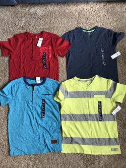 Boys Brand New With Tags Gap Tee-Shirts ( Size Medium )