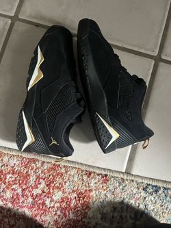Air Jordan Low-Top Sneakers Black and Gold