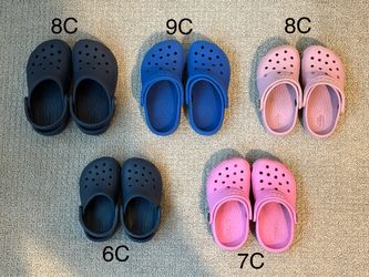 🚨 TODDLER CROCS FOR SALE – MOVING SALE! 🚨