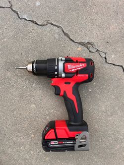 Milwaukee M18 Brushless Cordless Drill with Battery