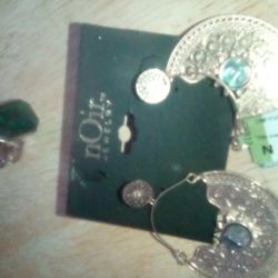 Gold Plated Green Gemstone Ring Size About 8 And Pierce Earrings 