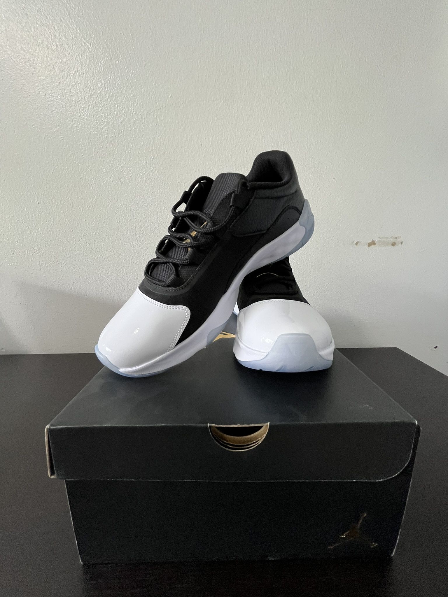 Air Jordan 11