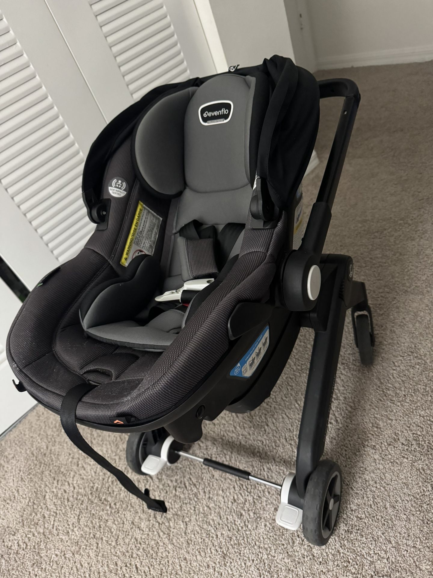 Evenflo shyft dualride travel system