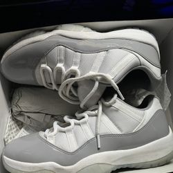 Jordan 11 Retro Low Cement Grey 