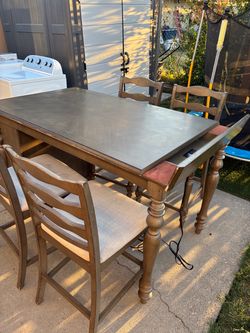 Kitchen table