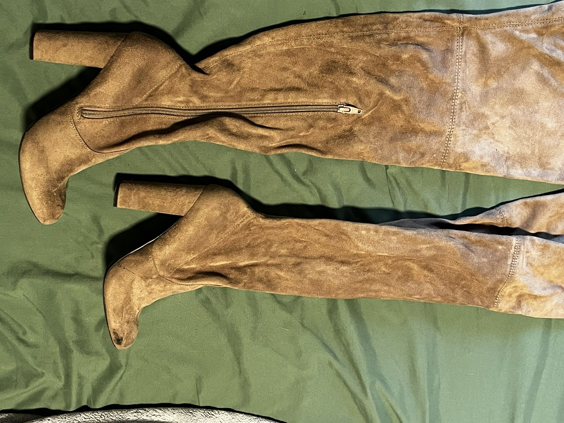 Thigh Highly And Knee High Boots 