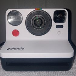 White Generation 2 Polaroid Now Camera