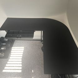 Corner desk 
