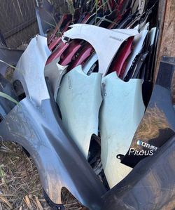2004-2009 Toyota Prius Fenders