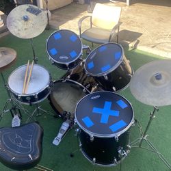 Drum Set / Kit