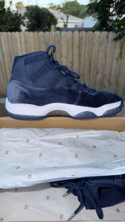 WOMANS AIR JORDAN 11 RETRO MIDNIGHT NAVY