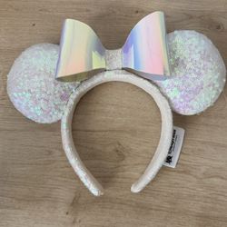 Disney Parks Minnie Mouse White Iridescent Sequin and Bow Ears Headband