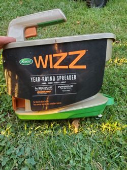 WIZZ Handheld Seed Spreader