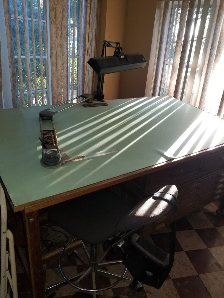 Drafting table