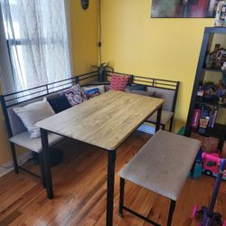 Corner Table With Bench