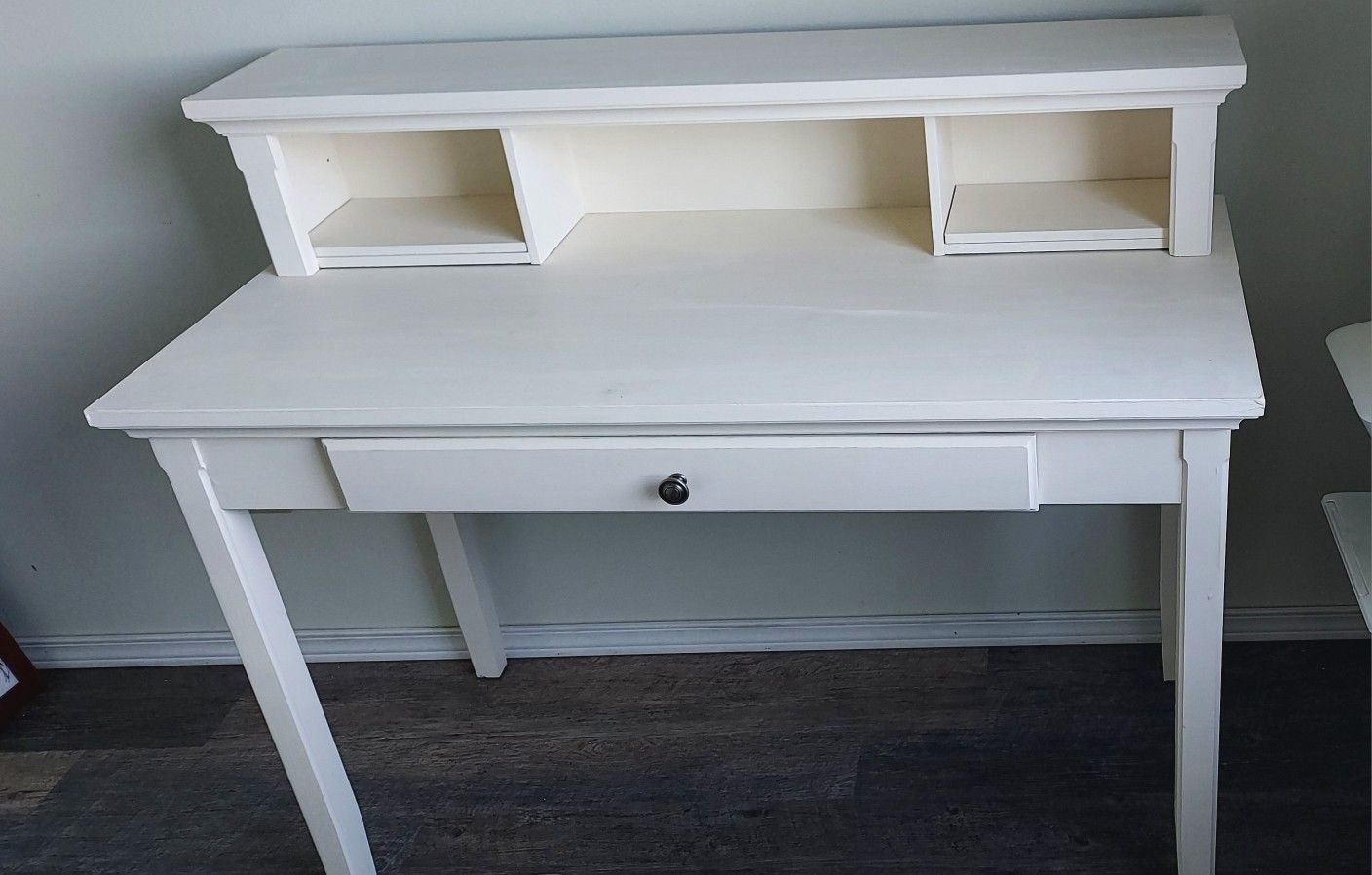 Cute Desk/Vanity