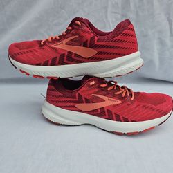 Size 9.5M- Brooks Launch 6 Purple