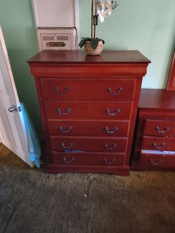 Dresser Set Mirror And Bed Frame.