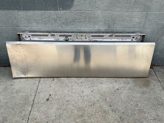 2024-2025 TESLA CYBERTRUCK TAILGATE OEM