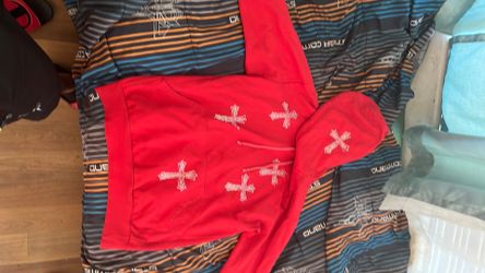 Size M men red rebel vengeance hoodie