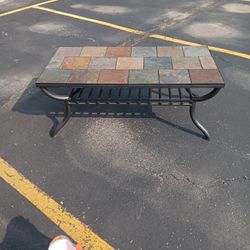 Cocktail table and End Table Set  MAKE AN OFFER