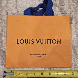 LOUIS VUITTON 8.5” x 7” X 4.5” Authentic Paper Shopping Tote Bag Small 