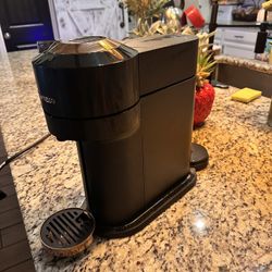Nespresso Machine Works Beautifully 