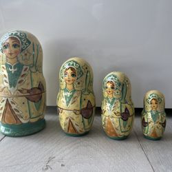 Vintage Russian Nesting Dolls (5 Pieces)