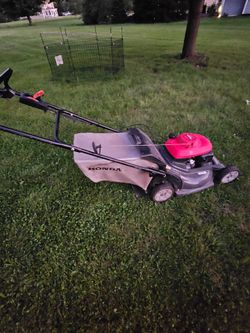 Honda harmony HRB216 mower won’t start unless i put starting fluid.  $165 obo