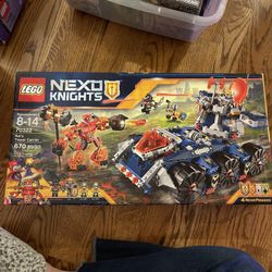 Lego Nexo Knights: Axl’s Tower Carrier