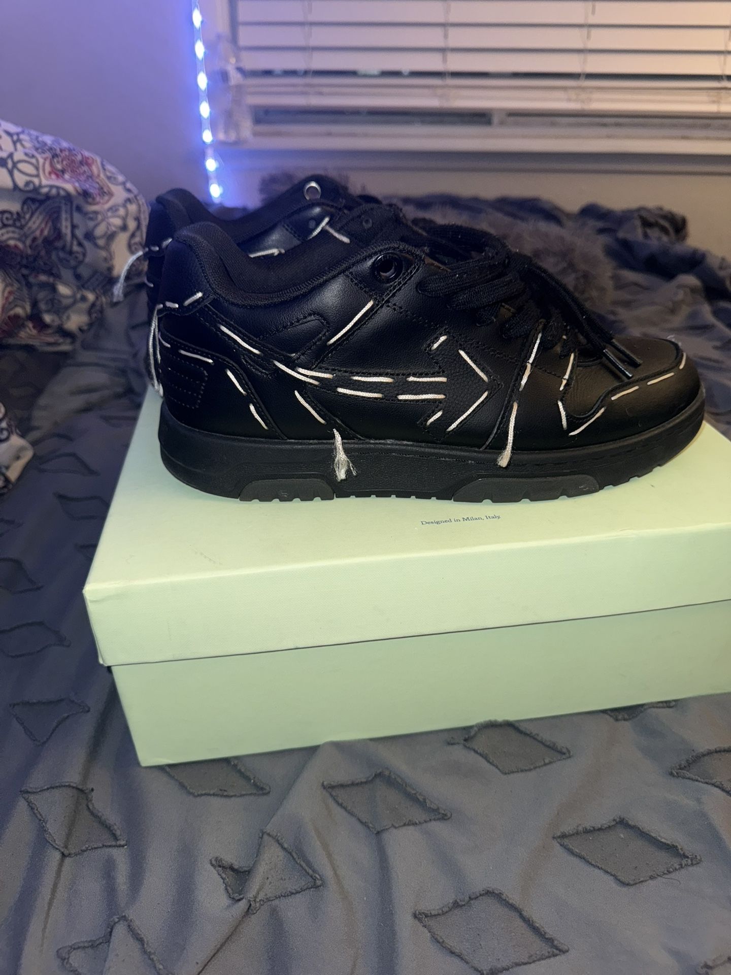 Off-White Out of Office 'Sartorial Stitch black
