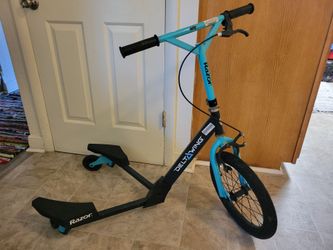 Razor DeltaWing Scooter