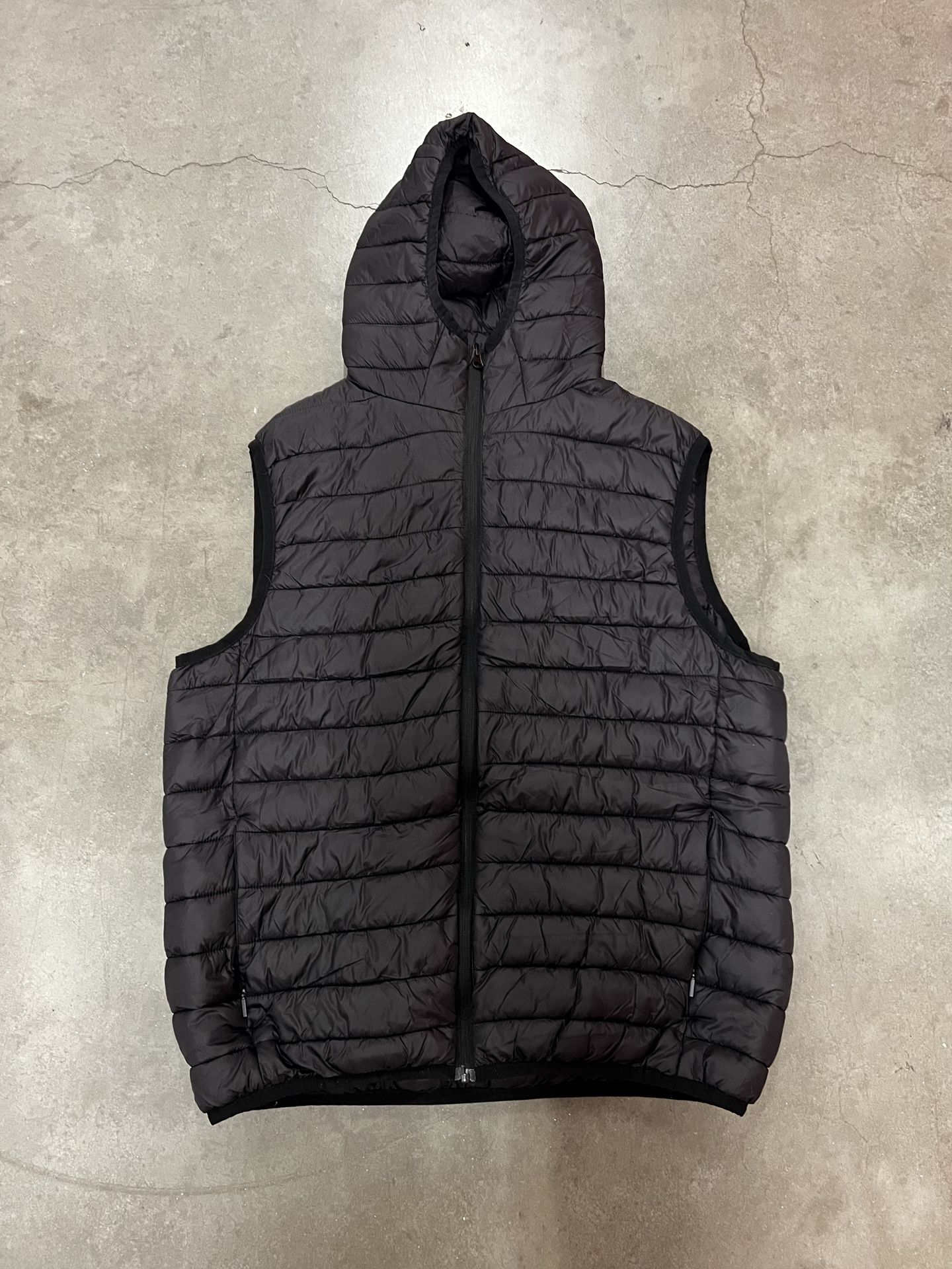 H&M SLEEVELESS BUFFER